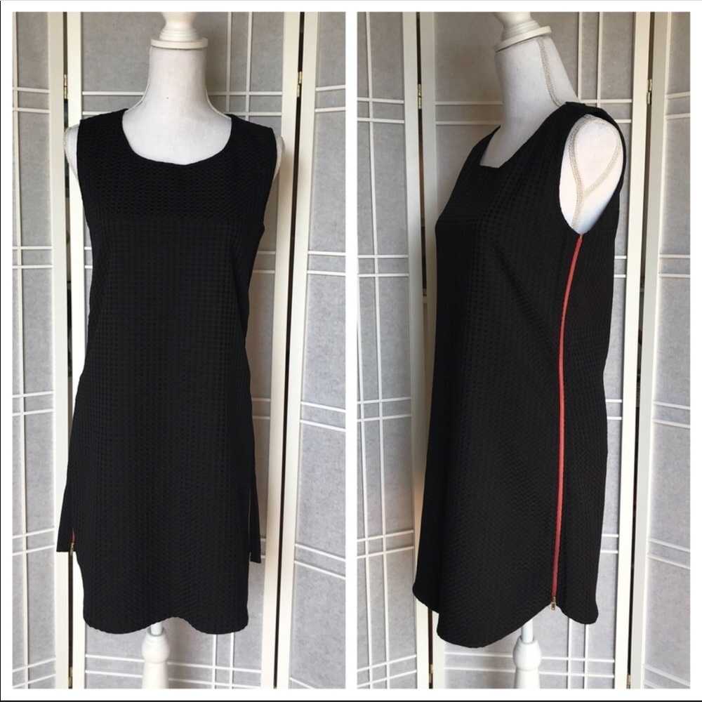 NWOT 🖤 Alya Zippered Sides Dress